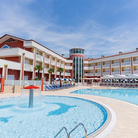 Hotel Olympus Каорле Экстерьер фото